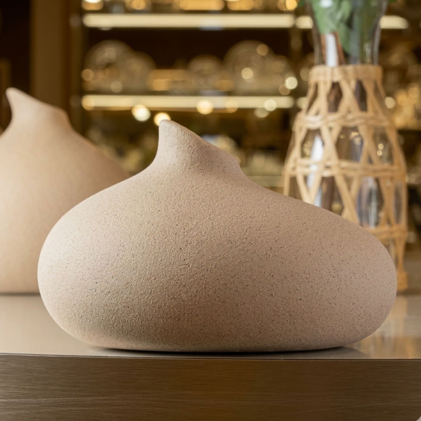 Vaso Ampola Wolff em Cerâmica Bege – 18cm x 11,5cm