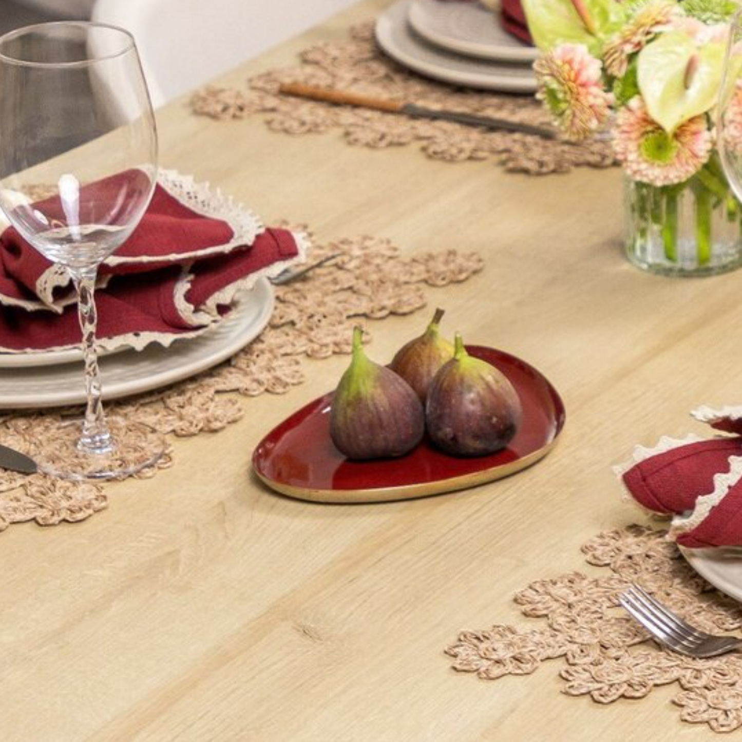 Bandeja de Ferro Decorativa Essenza Marsala – 22,5cm x 18,5cm