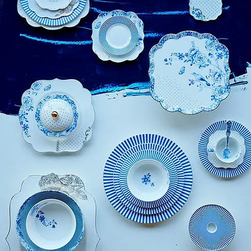 Mini Prato Tea Tip Royal White (10cm) da Pip Studio, destacando o design clássico em porcelana branca e detalhes dourados.