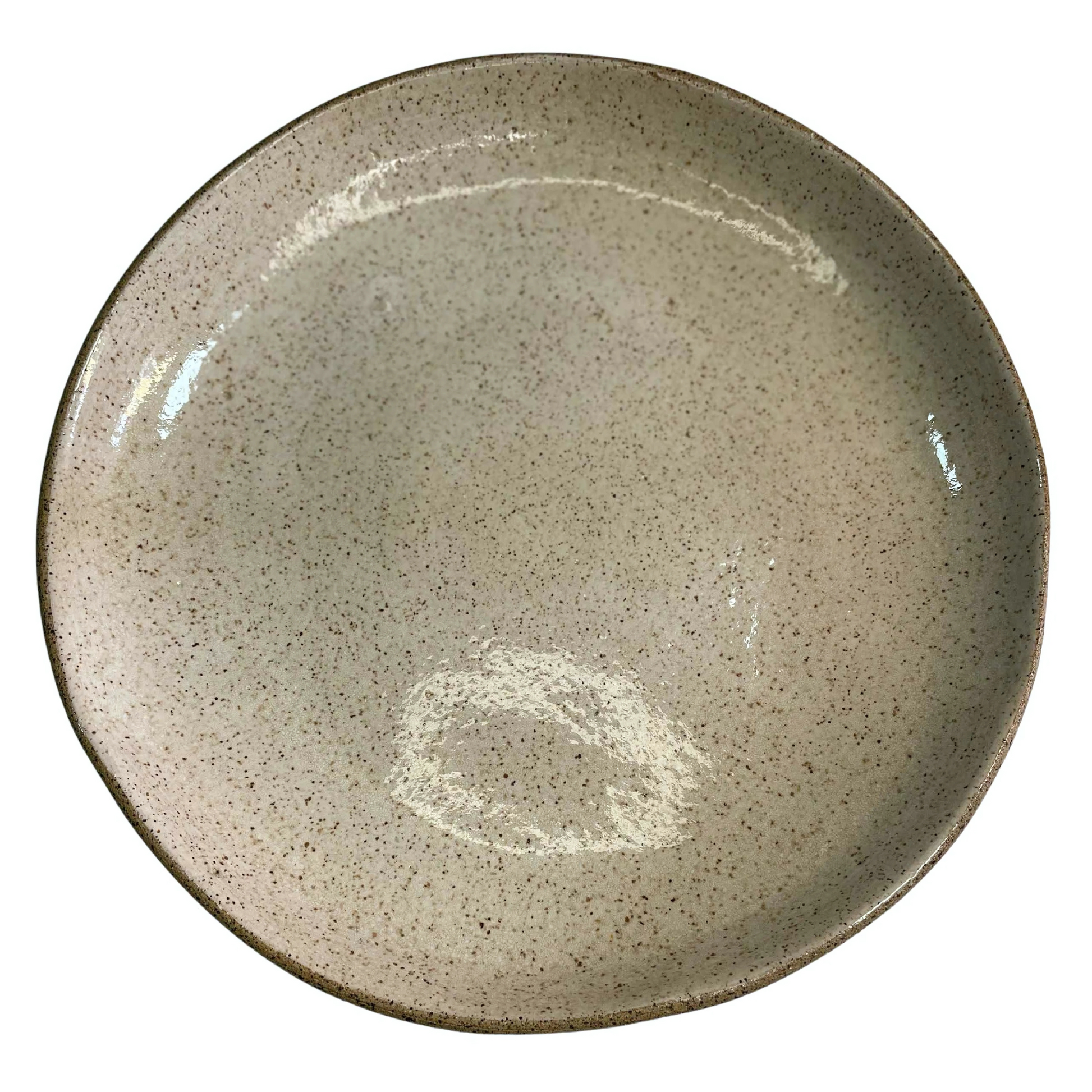 Prato Raso de Cerâmica Artesanal (27cm) na cor Branco Brilho, destacando a textura única.