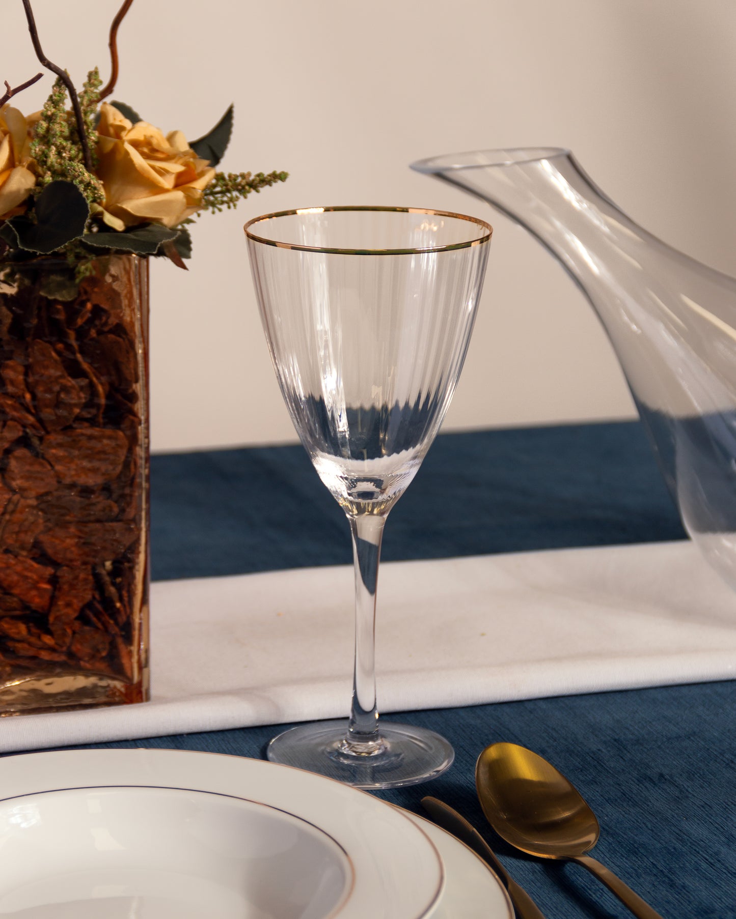 Conjunto 2 Taças p/ Vinho - Lines c/ Borda Dourada - 400ml