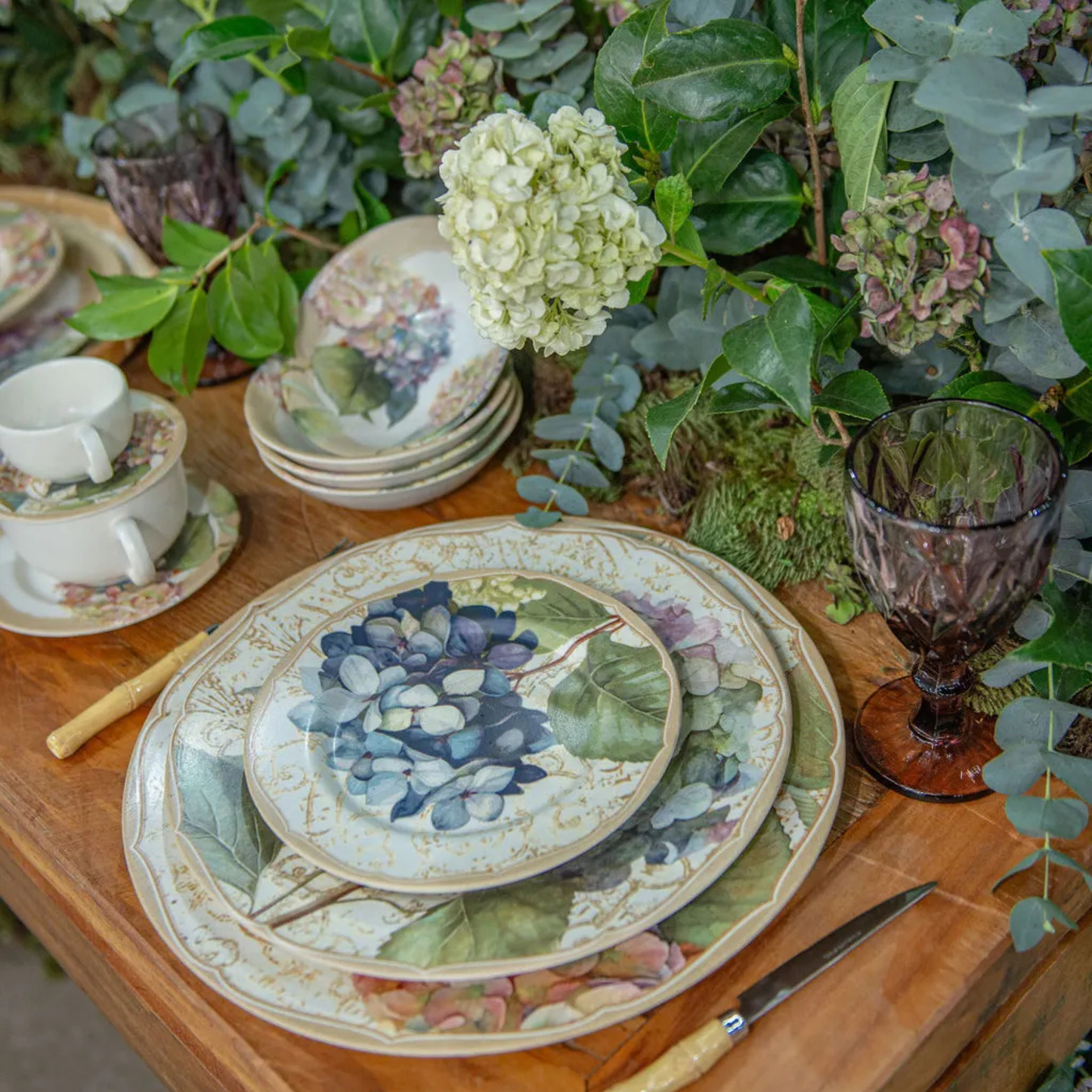 Prato Raso  - Hortênsia Bege - 29cm